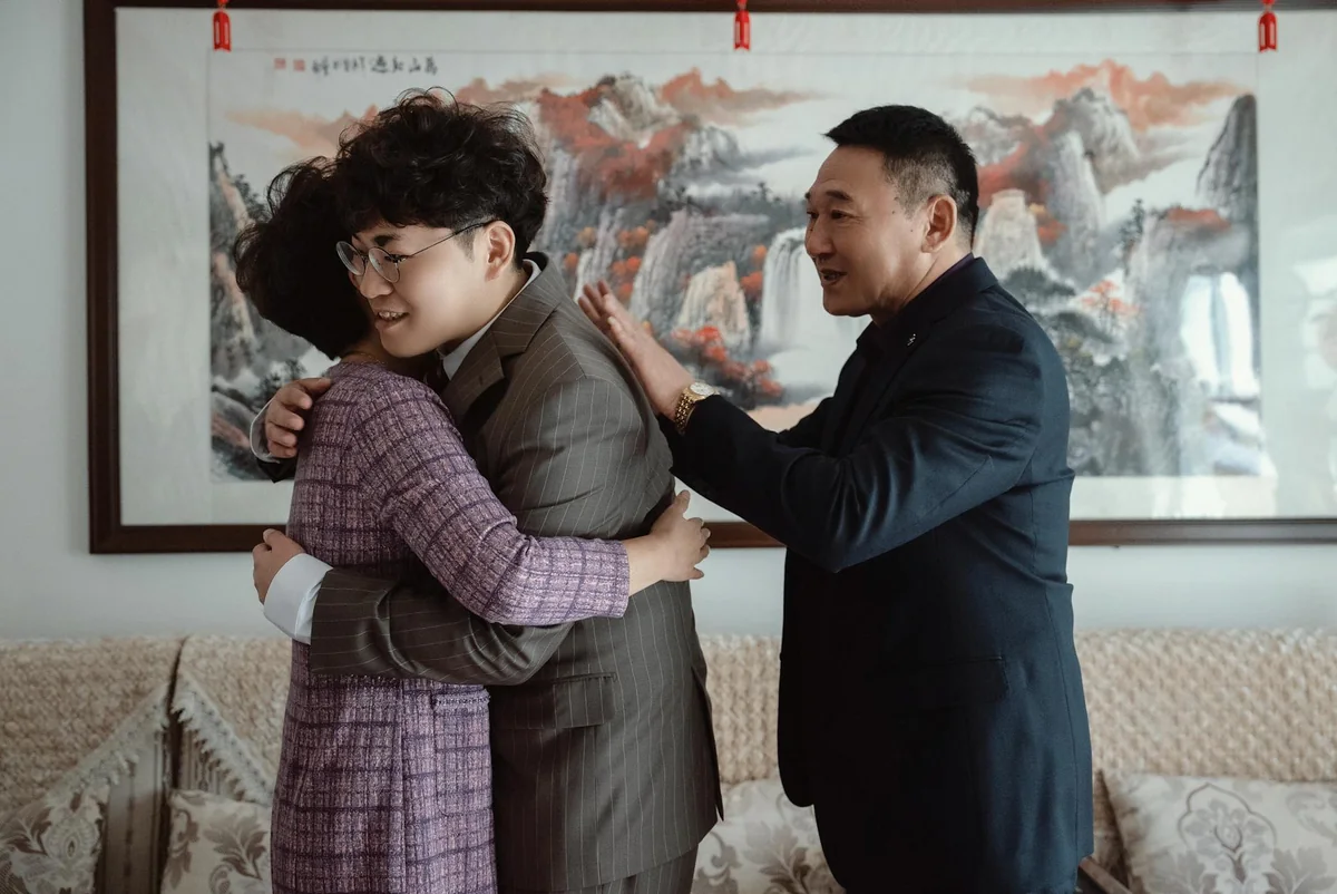 服务项目交付物以报告与归档文件形式呈现，包含文档封面与标注